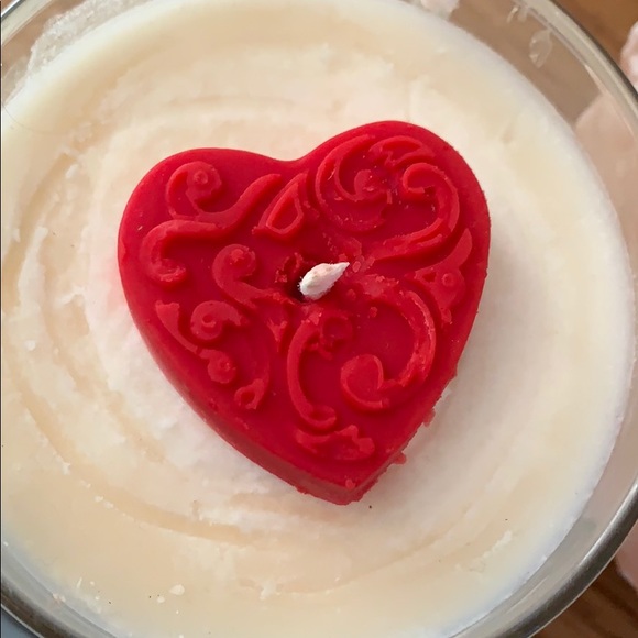 Meet your Posher, Angie - Picture 1 of 1